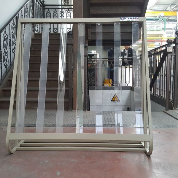 הייצור של סורג שקוף במפעל סורגים של טרלידור - בהתאמה אישית לחלון של הלקוח
